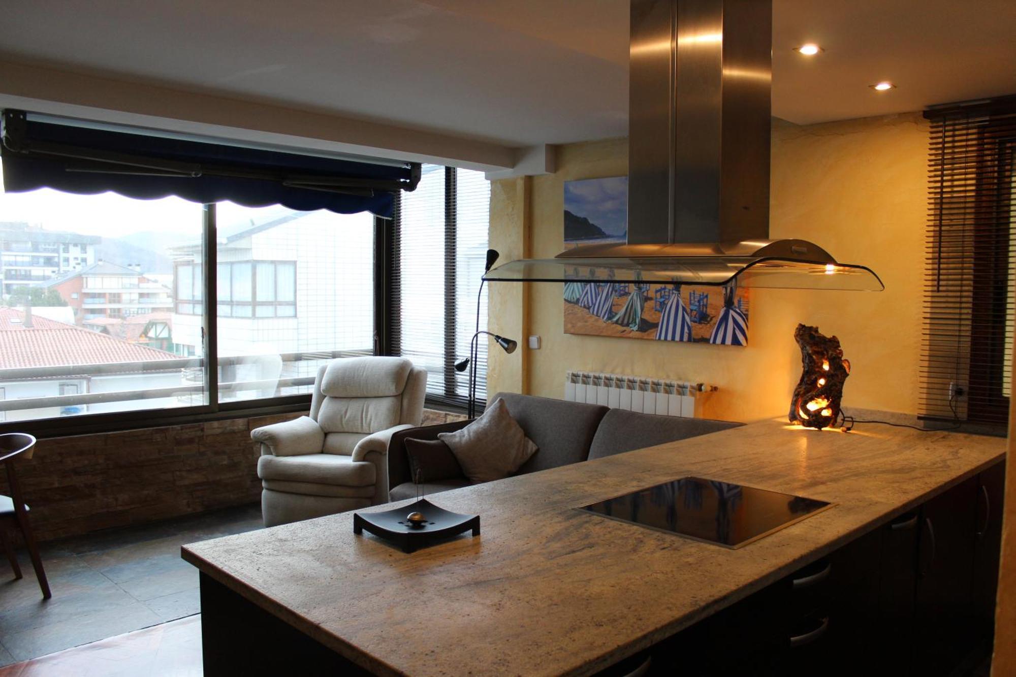 Apartamentos Zarautz Playa, Con Piscina Y Garaje Экстерьер фото
